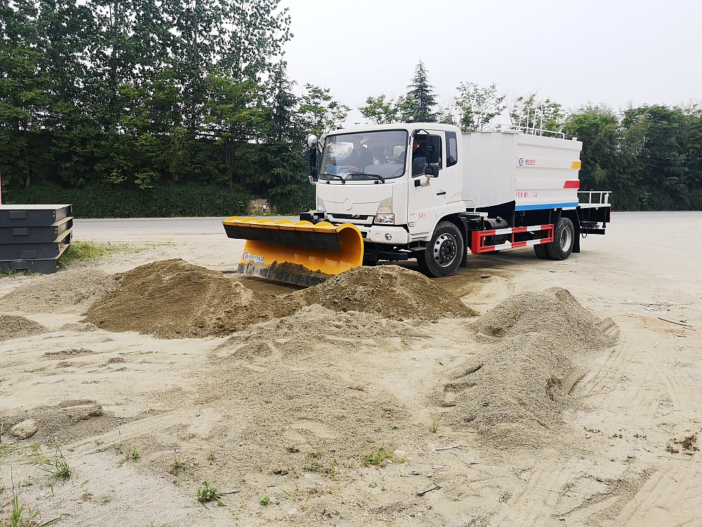 東風天錦KS版多功能除雪車