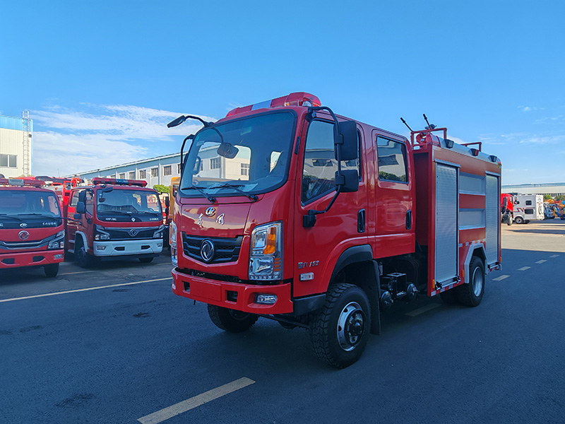 東風(fēng)四驅(qū)3.5噸水罐消防車（全柴112KW）